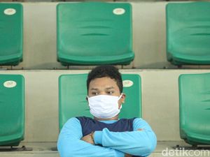 Pelanggar PSBB Dihukum Nobar Video Protokol Kesehatan