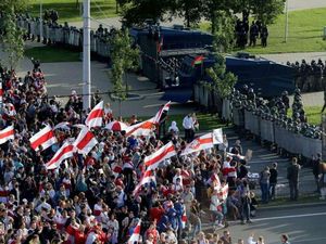Demo Terus Berlanjut, 400 Demonstran Ditangkap di Belarus