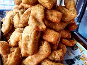 Daftar Nama Lain Odading di Indonesia, Bolang-baling hingga Kue Bohong Daftar Nama Lain Odading di Indonesia, Bolang-baling hingga Kue Bohong
