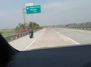 Polda Metro Catat 11 Kejadian Motor Masuk Tol Selama Januari-Mei 2021 Polda Metro Catat 11 Kejadian Motor Masuk Tol Selama Januari-Mei 2021