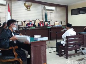 Bupati Sidoarjo Nonaktif Saiful Ilah Dituntut 4 Tahun Penjara