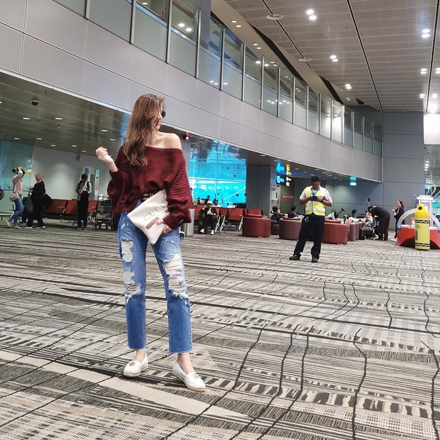 Tips pakai jeans untuk ibu-ibu/Instagram @ramadhaniabakrie