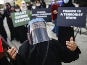 4 Unjuk Rasa di Berbagai Belahan Dunia Saat Corona Masih Mewabah 4 Unjuk Rasa di Berbagai Belahan Dunia Saat Corona Masih Mewabah