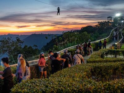 Wisata Filipina Buka Lagi Untuk Turis Lokal
