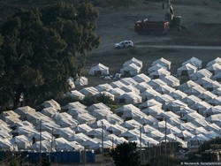 Yunani Bangun Tenda Darurat dekat Moria, Banyak Pengungsi Masih Khawatir