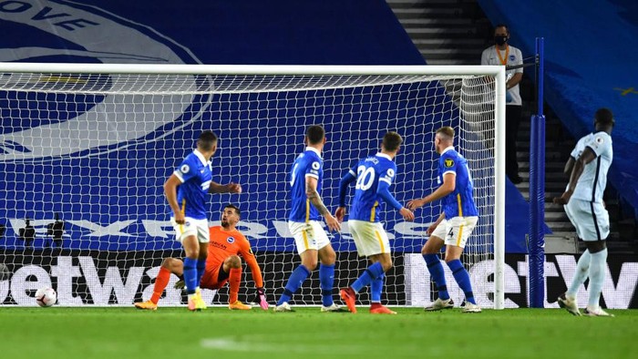 BRIGHTON, ENGLAND - SEPTEMBER 14: Kurt Zouma of Chelsea scores his sides third goal during the Premier League match between Brighton & Hove Albion and Chelsea at American Express Community Stadium on September 14, 2020 in Brighton, England. (Photo by Glyn Kirk/Pool via Getty Images