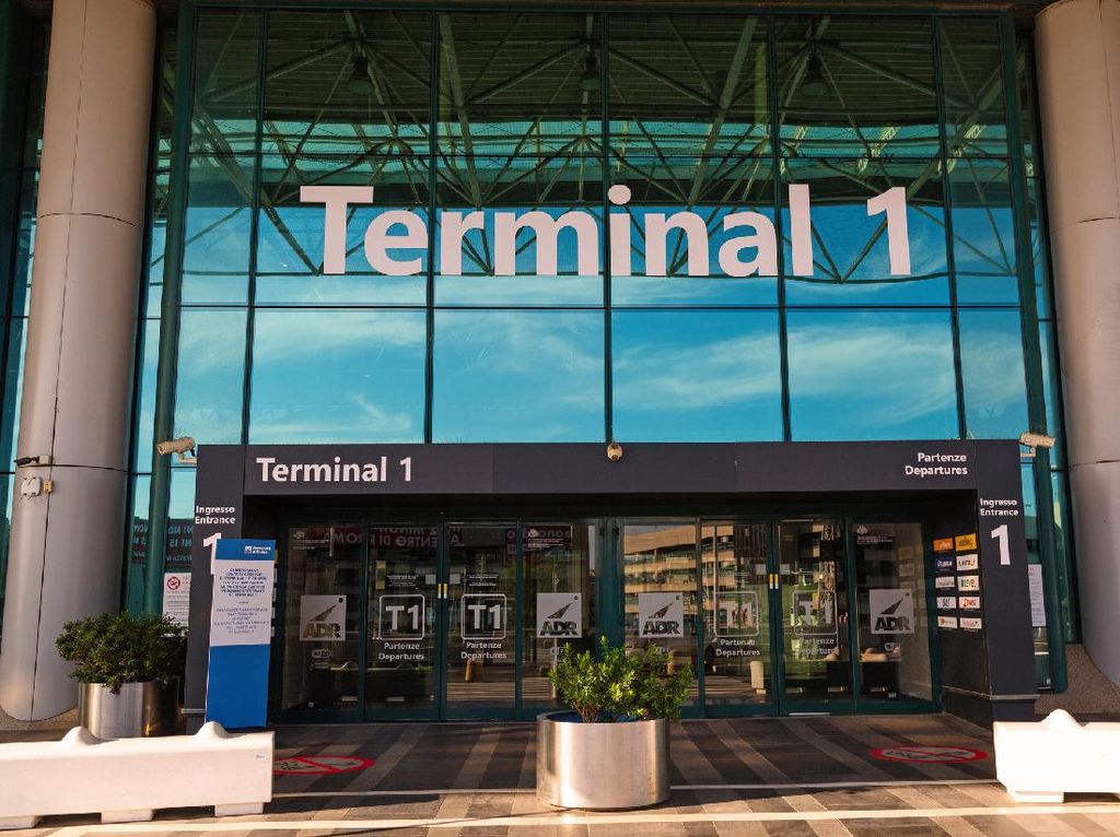 Bandara di Roma Diganjar Predikat Bandara Bintang Lima COVID-19 Bandara di Roma Diganjar Predikat Bandara Bintang Lima COVID-19
