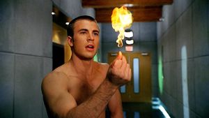 Chris Evans Jangan Sedih! Ini Deretan Seleb yang Sempat Unggah Foto Telanjangnya