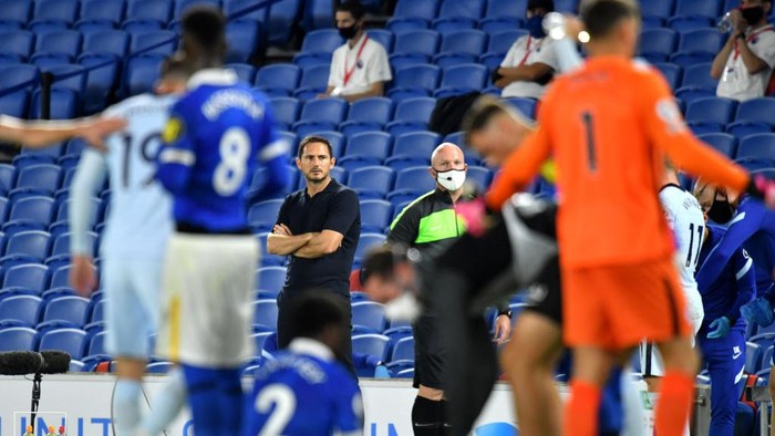 BRIGHTON, ENGLAND - SEPTEMBER 14: Frank Lampard, Manager of Chelsea looks on during the Premier League match between Brighton & Hove Albion and Chelsea at American Express Community Stadium on September 14, 2020 in Brighton, England. (Photo by Glyn Kirk/Pool via Getty Images