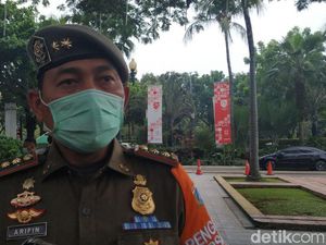 Hari Pertama PSBB, Pemprov DKI Tutup 8 Rumah Makan-Cafe di Jakarta Hari Pertama PSBB, Pemprov DKI Tutup 8 Rumah Makan-Cafe di Jakarta