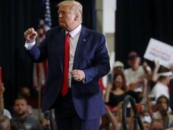 Trump Kembali ke Gedung Putih Usai Kampanye Terakhir di Michigan