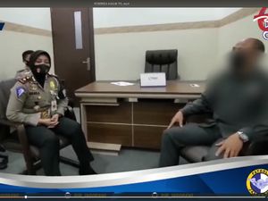 Pesepeda Masuk Tol Jagorawi Minta Maaf-Siap Terima Sanksi Pesepeda Masuk Tol Jagorawi Minta Maaf-Siap Terima Sanksi