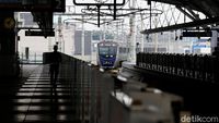 Suasana MRT Jakarta saat PSBB Jakarta Diperketat