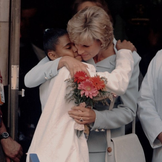 Tumbuhkan rasa empati.