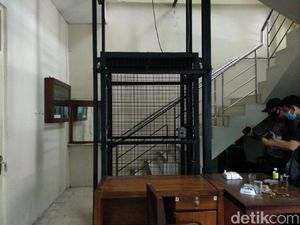 Lift yang Jatuh Milik Pribadi Ketua DPRD DIY Lift yang Jatuh Milik Pribadi Ketua DPRD DIY
