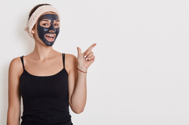 Mud Mask/ Foto: Freepik.com Mud mask merupakan masker berbahan lumpur yang cocok untuk semua jenis kulit