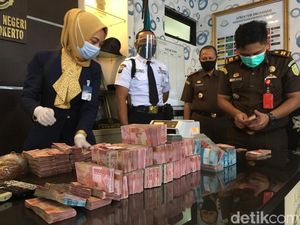 Jadi Tersangka, Kadisperindag Mojokerto Kembalikan Kerugian Negara Rp 1,03 M Jadi Tersangka, Kadisperindag Mojokerto Kembalikan Kerugian Negara Rp 1,03 M