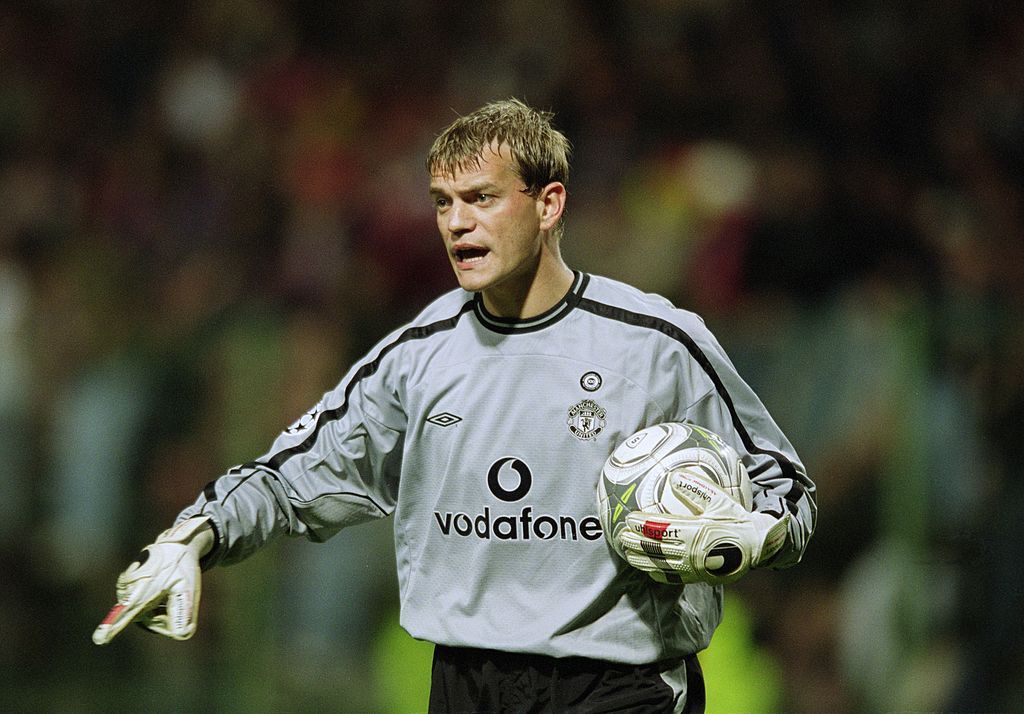 CARDIFF, UNITED KINGDOM - MAY 21:  Goal keeper, Roy Carroll of Manchester United is dejected after losing the FA Cup Final between Arsenal and Manchester United 5-4 on penalties at The Millennium Stadium on May 21, 2005 in Cardiff, Wales.  (Photo by Phil Cole/Getty Images)