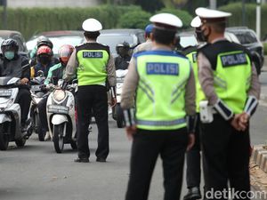 Video Pria Ini Emosi Terjaring Operasi Masker: Tak Ada Corona Itu!