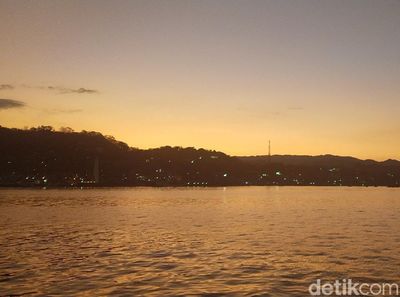 Foto: Sunrise Labuan Bajo dari Lautan