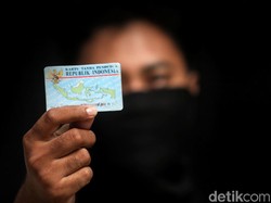 Heboh Foto Selfie KTP Dijual di Medsos, Kominfo Didesak Bertindak