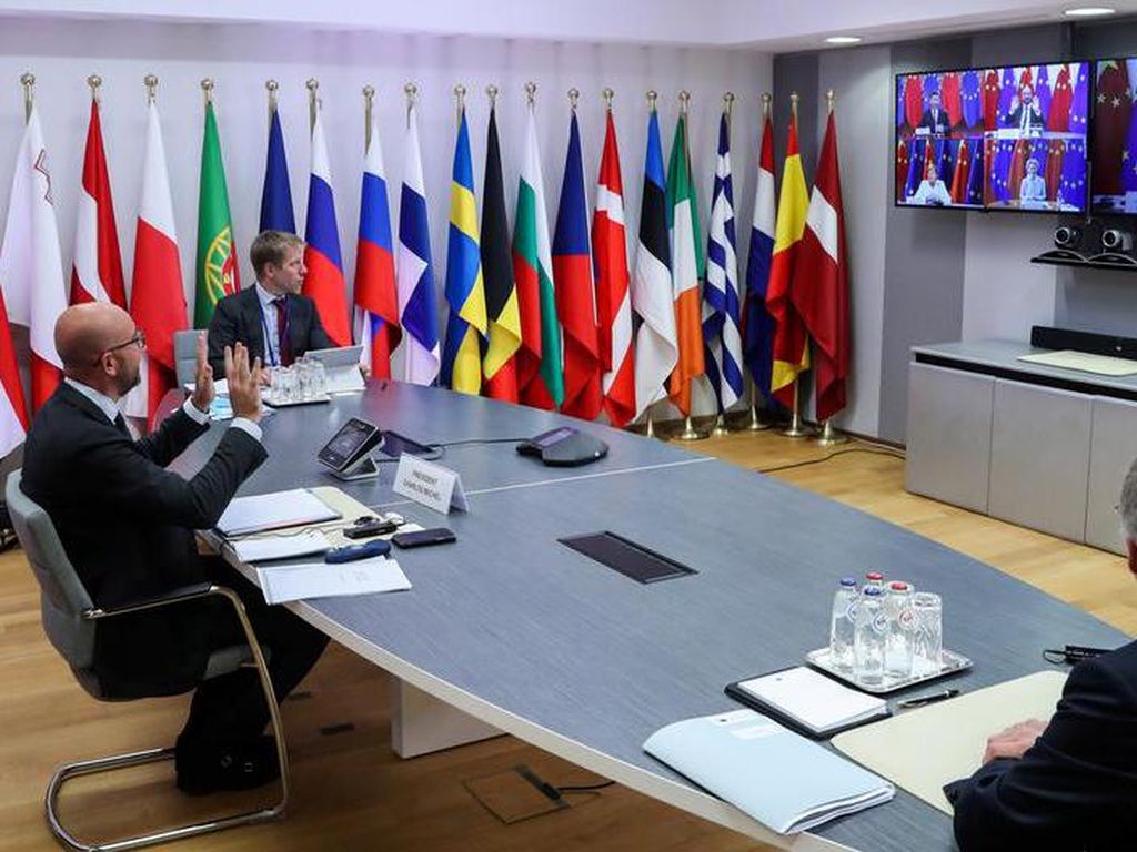 Produsen Vaksin Sputnik V Tuntut Permintaan Maaf dari Regulator Eropa Produsen Vaksin Sputnik V Tuntut Permintaan Maaf dari Regulator Eropa