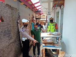 Viral Video Mobil Tabrak Gerobak dan Angkot di Cicalengka Bandung