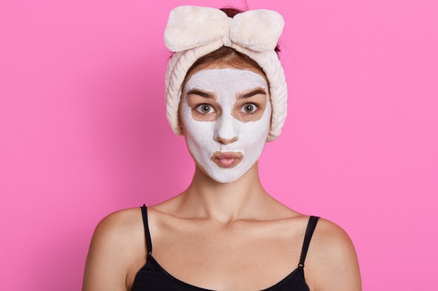 Wash Off Mask/ Foto: Freepik.com Wash off mask merupakan masker yang harus tunggu hingga kering dan dibilas dengan air