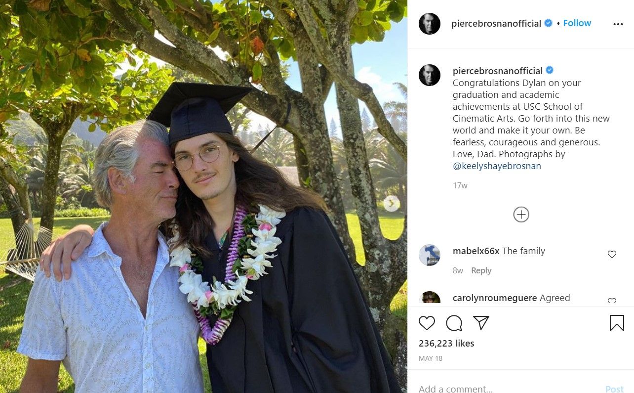 Artis Hollywood Wisuda Online Artis Hollywood Wisuda Online