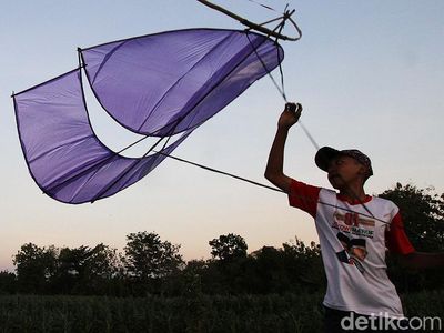 Serunya Bermain Layang-layang di Kampung Seyegan Boyolali
