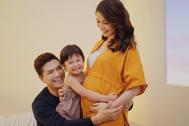 Pasangan muda ini memang jauh dari gosip semenjak pacaran hingga menikah saat ini