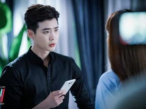 Sinopsis W-Two Worlds Episode 4 Sinopsis W-Two Worlds Episode 4