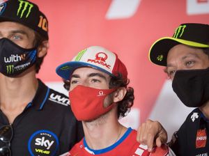 Bagnaia Pole Position di MotoGP Qatar, Rossi Keempat