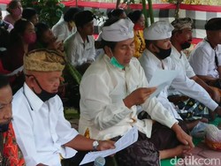 Umat Hindu Tulungagung dan Trenggalek Khidmat Gelar Upacara Galungan