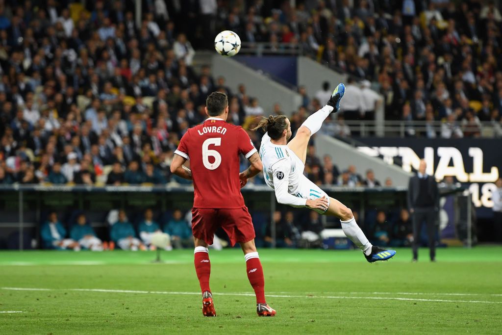 KIEV, UKRAINE - MAY 26:   Gareth Bale of Real Madrid celebrates scoring his side's second goal during the UEFA Champions League Final between Real Madrid and Liverpool at NSC Olimpiyskiy Stadium on May 26, 2018 in Kiev, Ukraine. (Photo by Michael Regan/Getty Images)