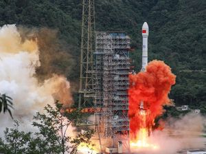 BRIN Yakin Puing Antariksa Jatuh di Kalbar dari Roket Long March 5B China