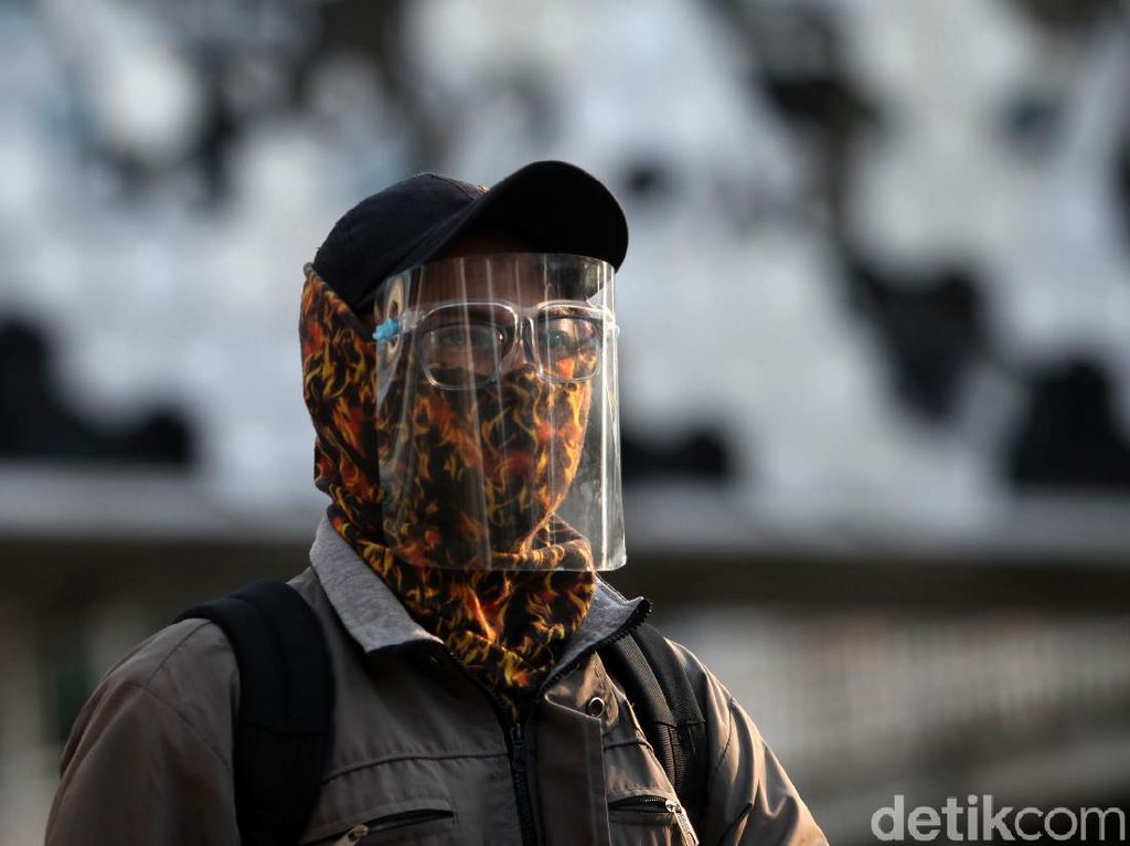 Jangan Dipakai! Masker Buff Tidak Bisa Cegah Paparan Virus Corona Jangan Dipakai! Masker Buff Tidak Bisa Cegah Paparan Virus Corona