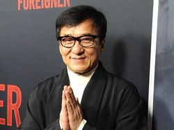 Selingkuhan Ngaku Tak Dibiayai Jackie Chan Terpaksa Banting Tulang