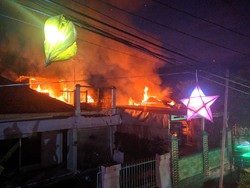 Rumah dan Gudang Ludes Terbakar di Kudus, Kerugian Hingga Rp 350 Juta