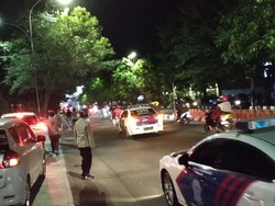 Keluarkan Tembakan Peringatan, Polisi Bubarkan Massa Pesilat di Solo