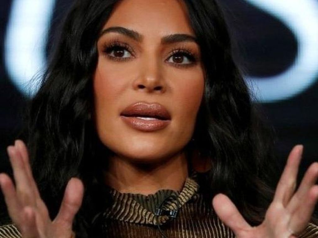 Kim Kardashian dan Puluhan Selebritas Boikot Facebook karena Ujaran Kebencian Kim Kardashian dan Puluhan Selebritas Boikot Facebook karena Ujaran Kebencian