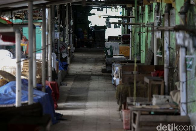 Pasar Cebongan Mati Suri Usai 19 Orang Positif Corona Pasar Cebongan Mati Suri Usai 19 Orang Positif Corona