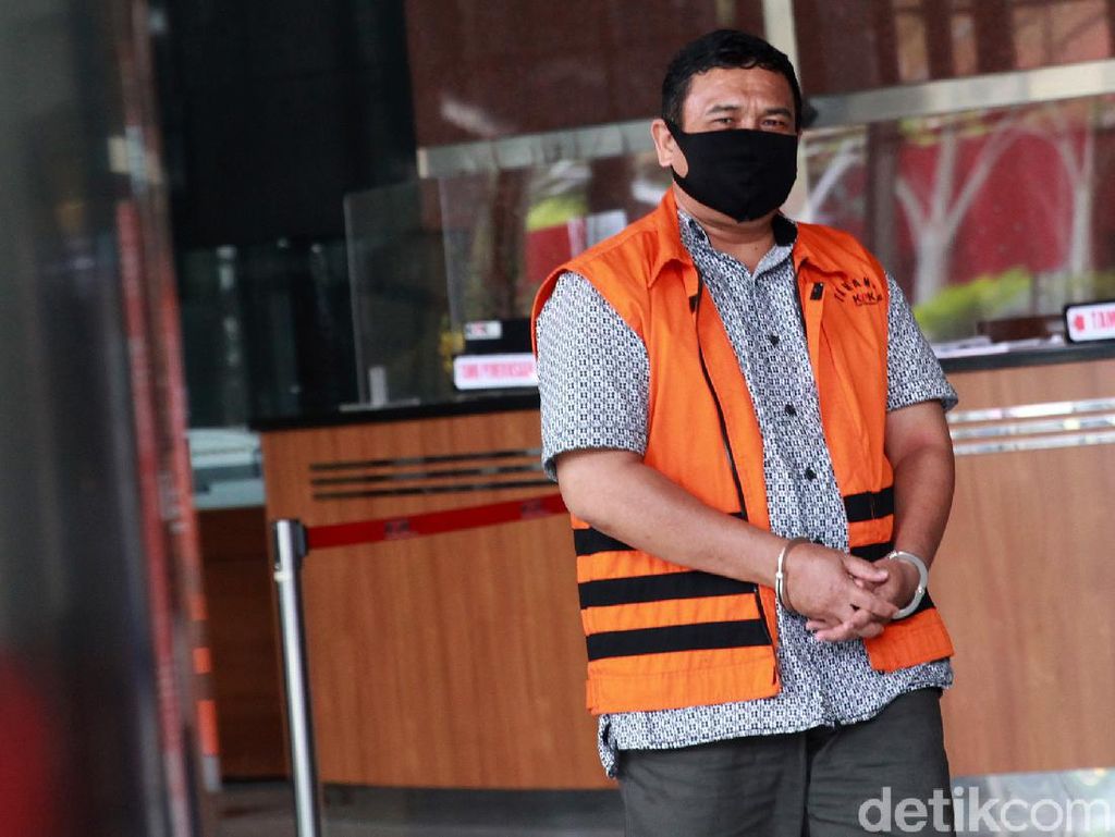 KPK Dalami Suap Gatot Pujo yang Libatkan Puluhan Eks DPRD Sumut KPK Dalami Suap Gatot Pujo yang Libatkan Puluhan Eks DPRD Sumut