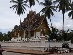 Mengagumi Vatmay Souvannapoumaram Luang Prabang Mengagumi Vatmay Souvannapoumaram Luang Prabang