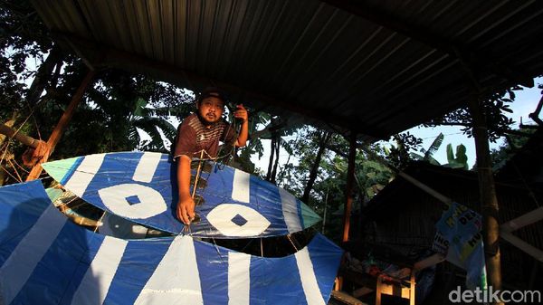 Layang-layang Seyegan Laris Manis