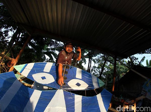 Layang-layang Seyegan Laris Manis