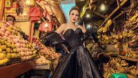 Foto: Melaney Ricardo Pemotretan di Pasar Glodok, Pakai Look Rp 1 Miliar