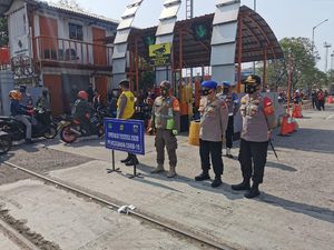 Cegah COVID, Polres Pelabuhan Tj Priok Tindak 42 Pelanggar Tak Pakai Masker Cegah COVID, Polres Pelabuhan Tj Priok Tindak 42 Pelanggar Tak Pakai Masker