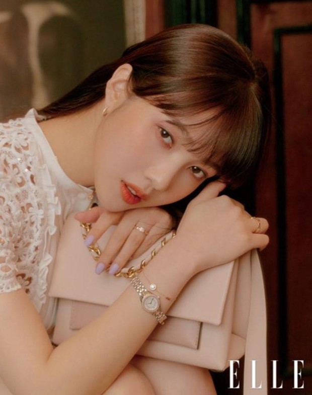Penampilan Joy di Majalah ELLE Korea/ Foto: Koreaboo Penampilan Joy di Majalah ELLE Korea/ Foto: Koreaboo
