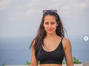 Pevita Pearce Trending, Tengok Cantiknya yang Bikin Segar di Pagi Hari